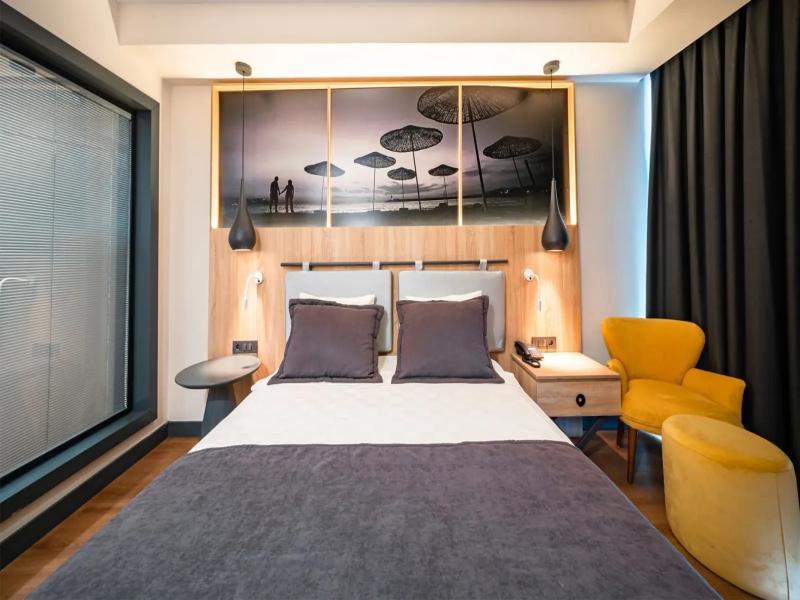 Maia Beach Hotel image