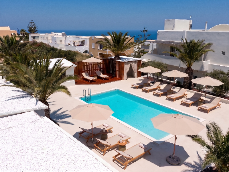 Breaq Santorini Hotel — exterior view