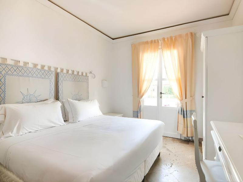 Phi Hotel Sighientu image