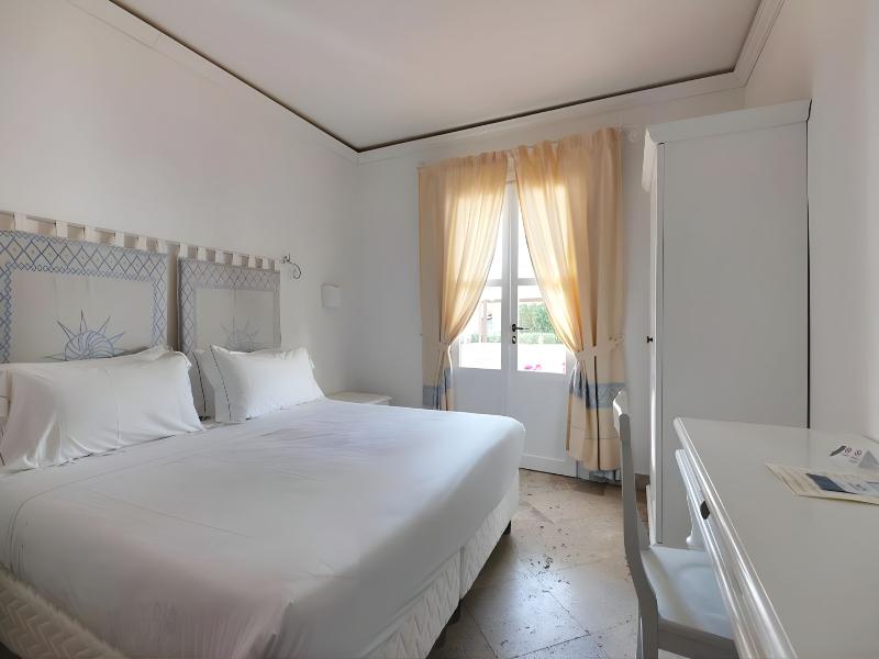Phi Hotel Sighientu image