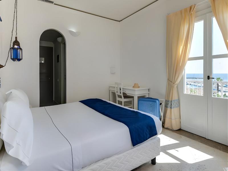 Phi Hotel Sighientu image