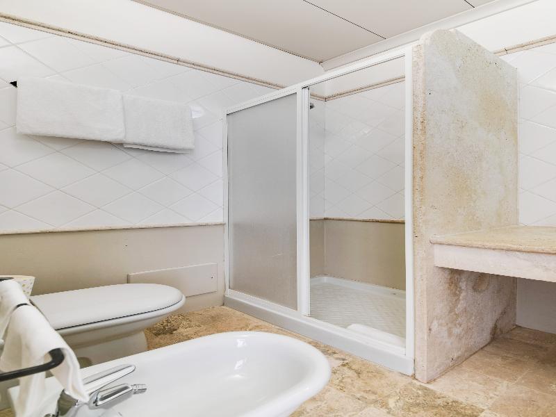 Phi Hotel Sighientu image