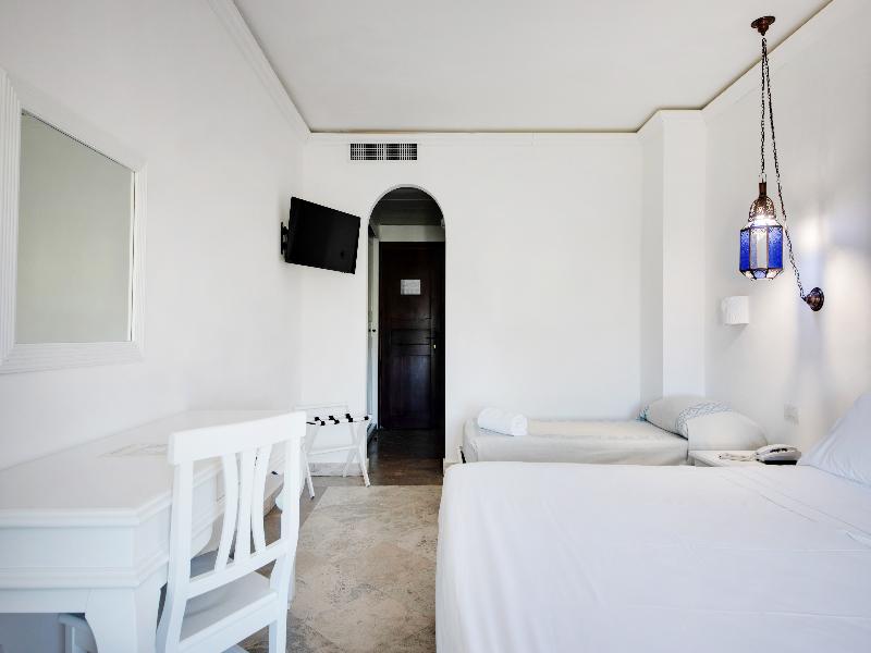 Phi Hotel Sighientu image