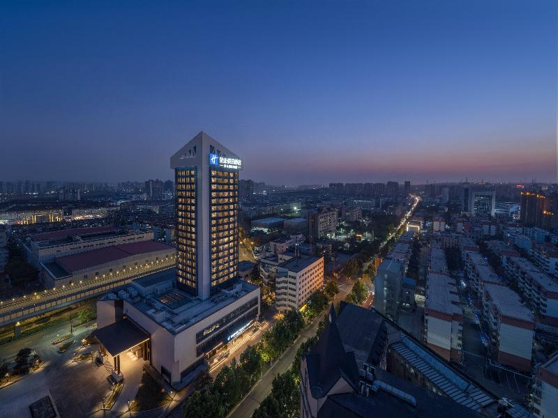 Holiday Inn Express Luoyang Nanchang Road by IHG image