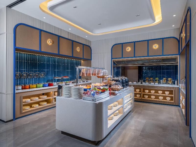 Holiday Inn Express Luoyang Nanchang Road by IHG image
