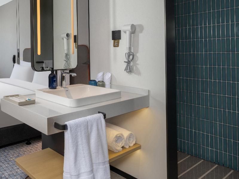 Holiday Inn Express Luoyang Nanchang Road by IHG image