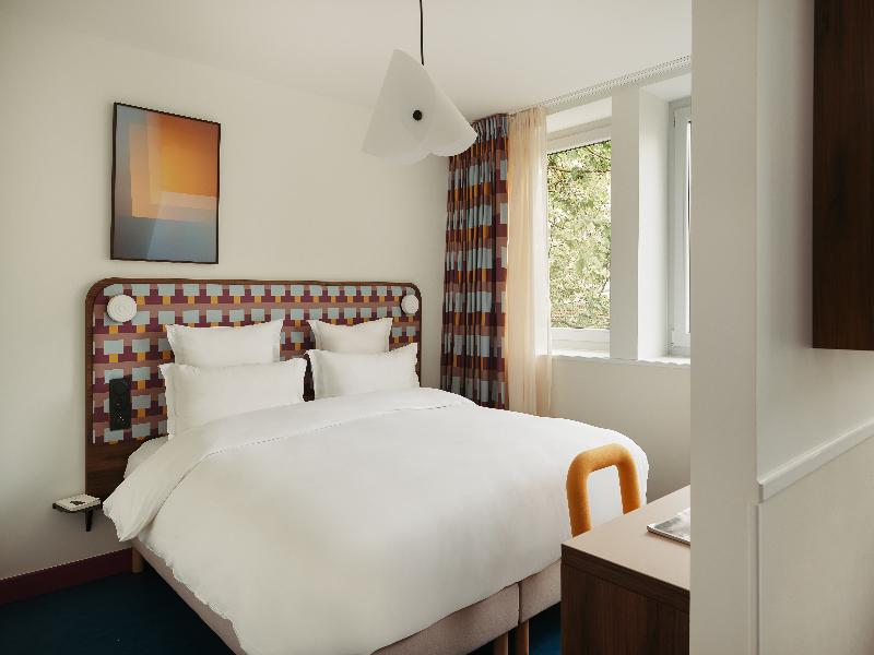 Edgar Suites Montrouge image