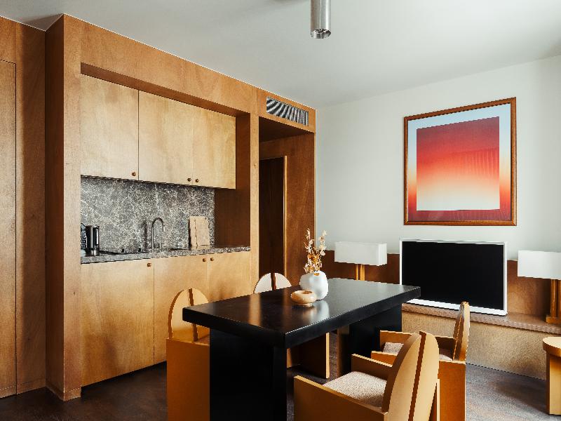 Edgar Suites Bouchardon image