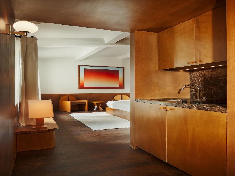 Edgar Suites Bouchardon image