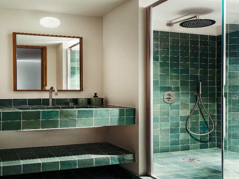 Edgar Suites Bouchardon image