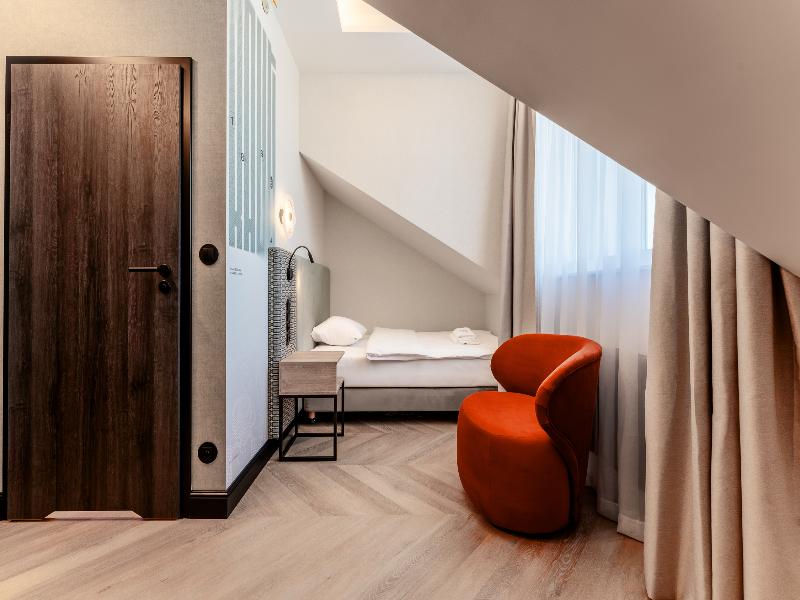 Art Queen Aparthotel image