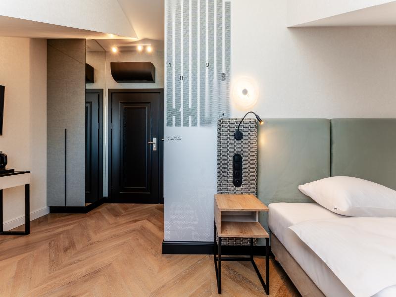 Art Queen Aparthotel image