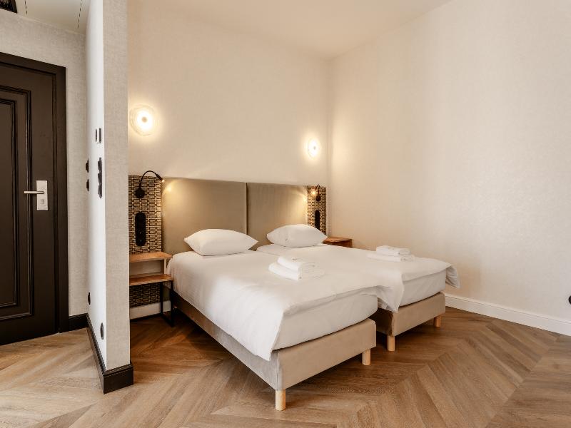 Art Queen Aparthotel image