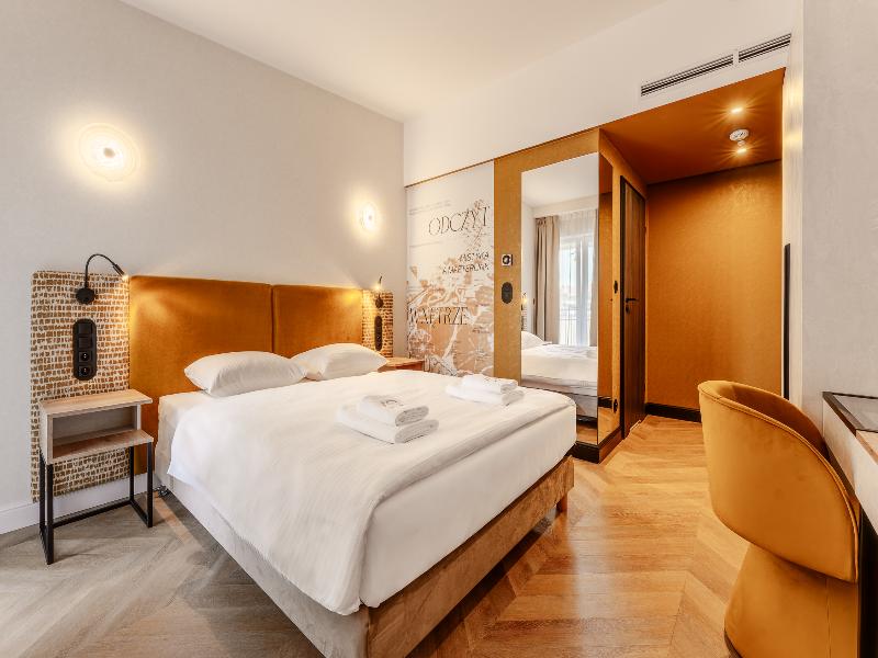 Art Queen Aparthotel image