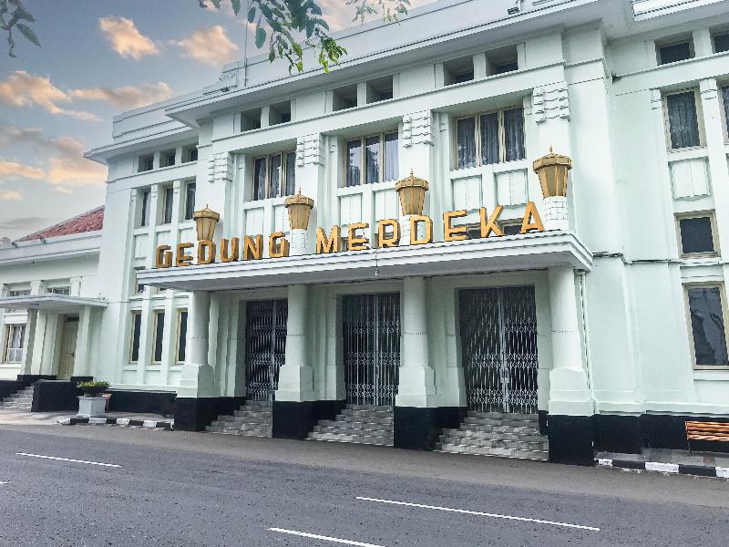 Holiday Inn Express Bandung Braga By IHG image