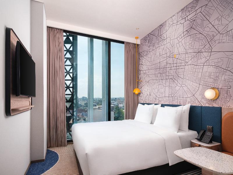 Holiday Inn Express Bandung Braga By IHG image
