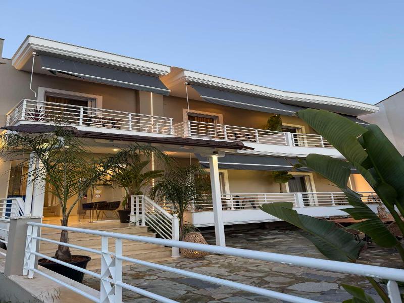 Mg Luxury Living