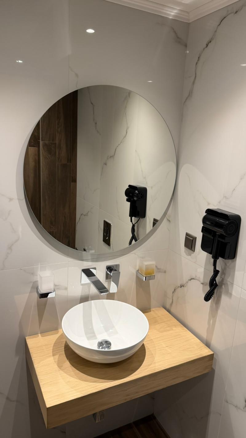 Mg Luxury Living image