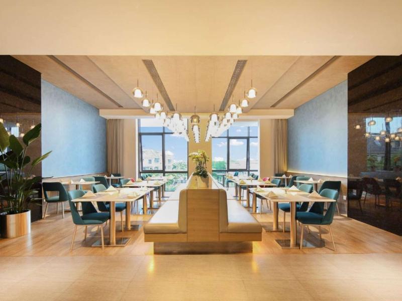 Novotel Shanghai Chuansha image