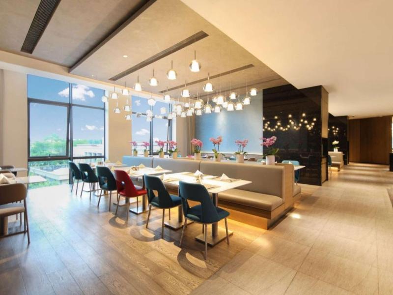 Novotel Shanghai Chuansha image