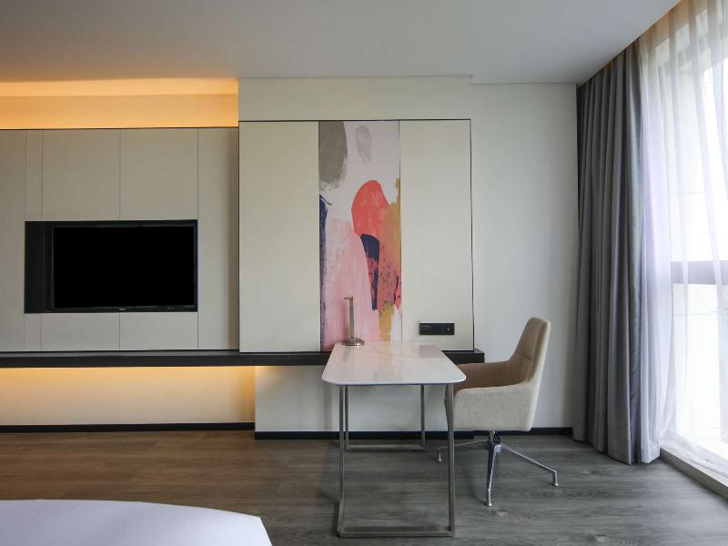 Novotel Shanghai Chuansha image