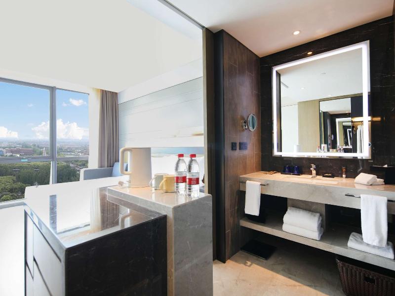 Novotel Shanghai Chuansha image