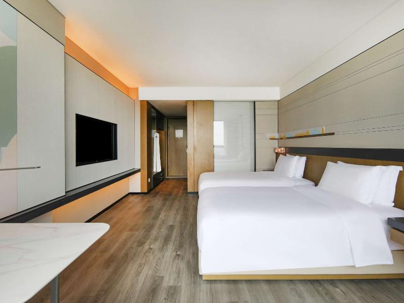 Novotel Shanghai Chuansha image