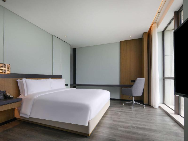 Novotel Shanghai Chuansha image