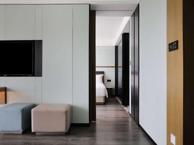 Novotel Shanghai Chuansha image