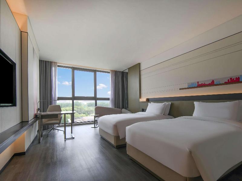 Novotel Shanghai Chuansha image