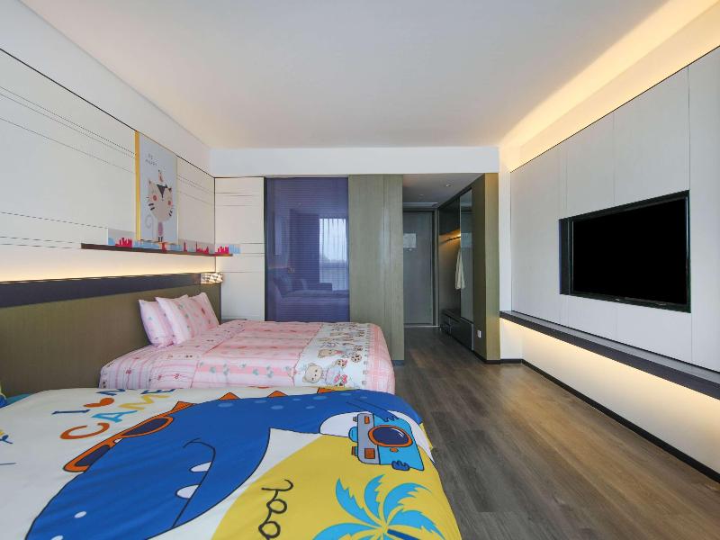Novotel Shanghai Chuansha image