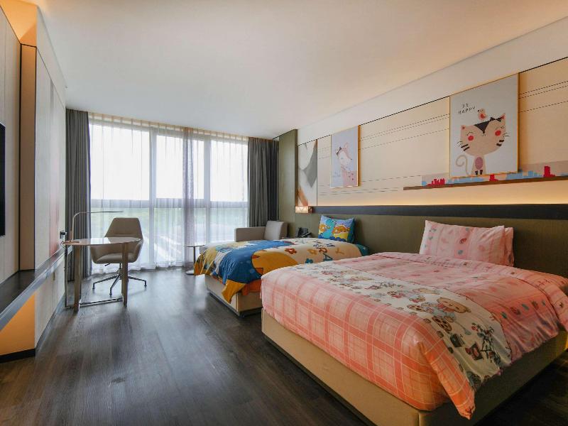 Novotel Shanghai Chuansha image