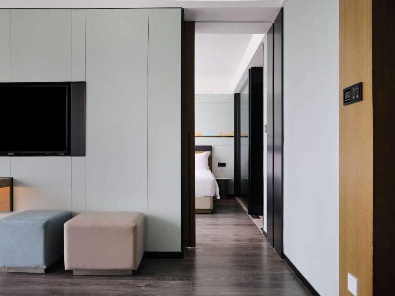 Novotel Shanghai Chuansha image
