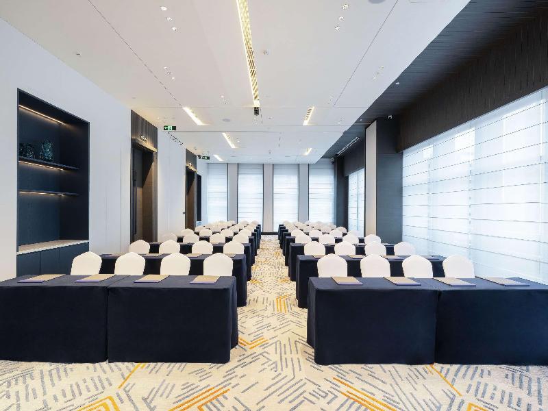 Novotel Zibo New Hongcheng image