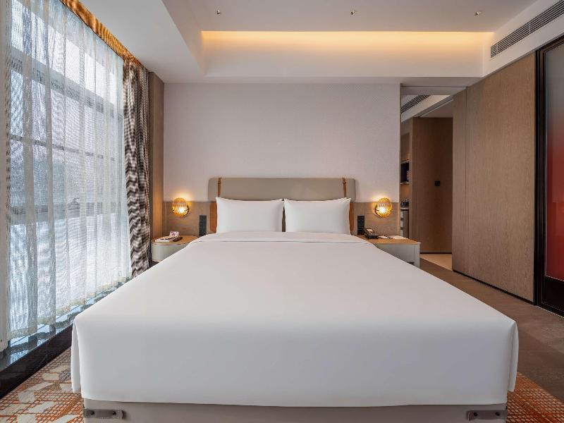 Novotel Zibo New Hongcheng image