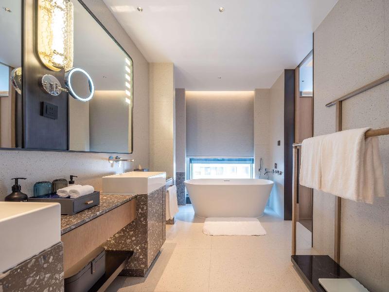 Novotel Zibo New Hongcheng image