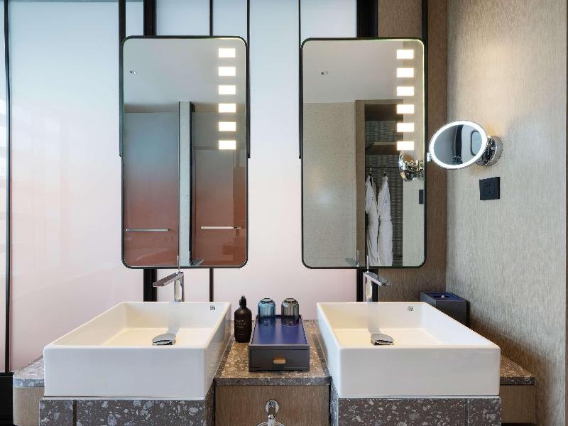 Novotel Zibo New Hongcheng image