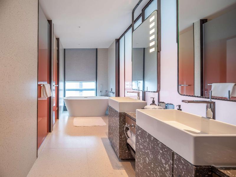 Novotel Zibo New Hongcheng image