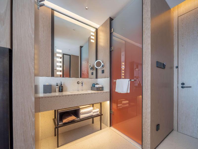 Novotel Zibo New Hongcheng image