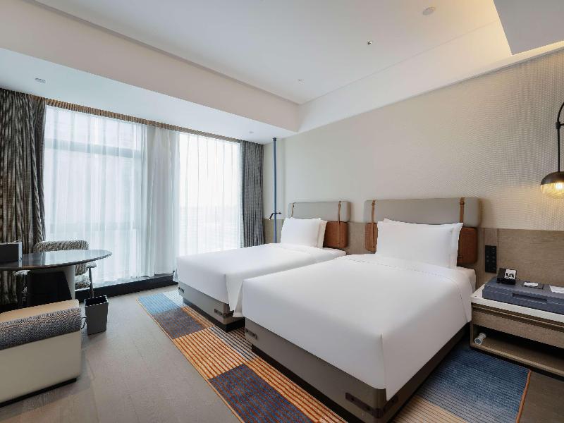 Novotel Zibo New Hongcheng image