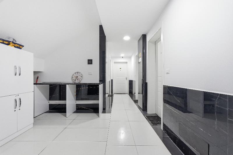 Enles Garden Beach Apartaments image