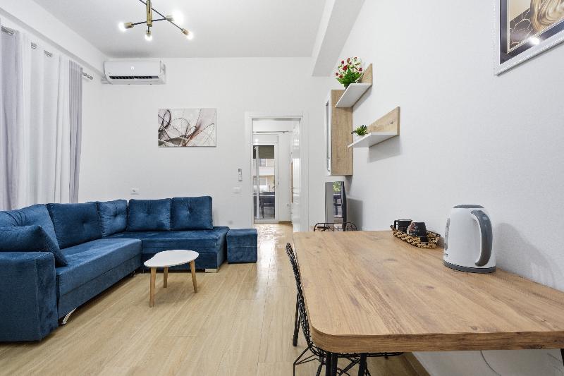 Enles Garden Beach Apartaments image