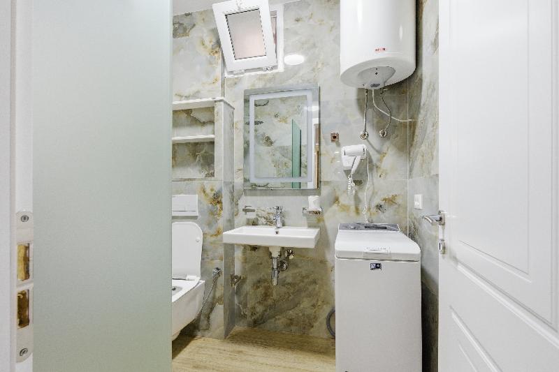 Enles Garden Beach Apartaments image