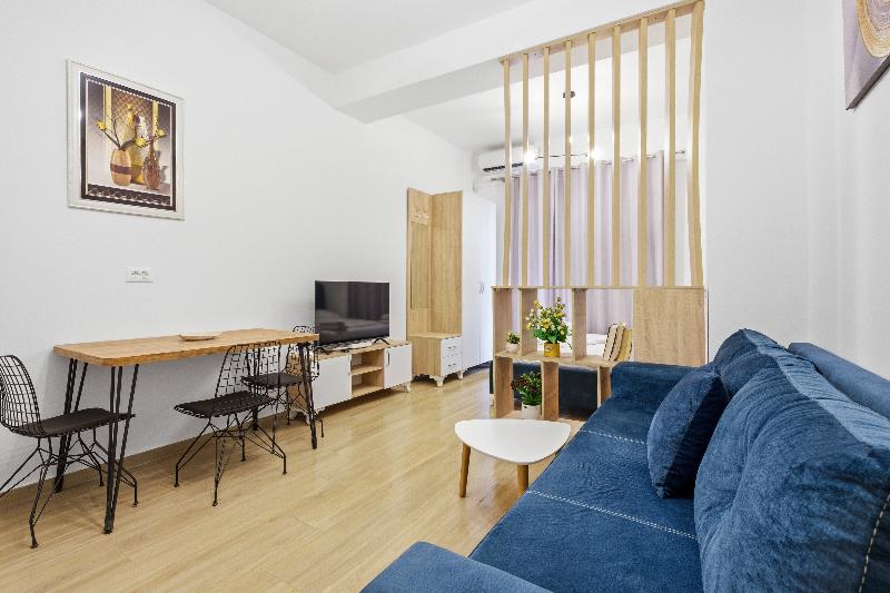 Enles Garden Beach Apartaments image