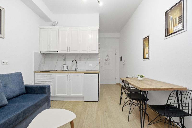 Enles Garden Beach Apartaments image