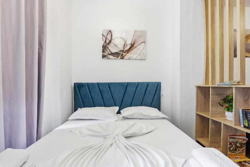 Enles Garden Beach Apartaments image