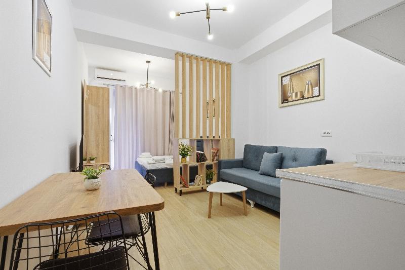 Enles Garden Beach Apartaments image