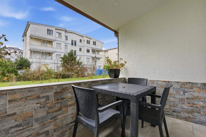 Enles Garden Beach Apartaments image