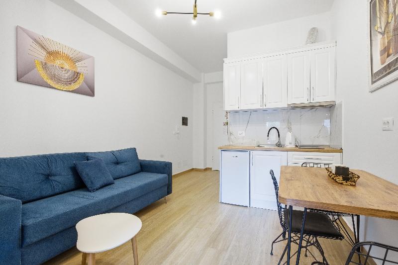Enles Garden Beach Apartaments image