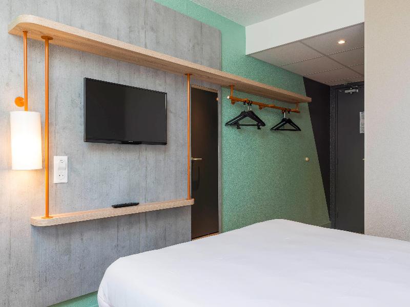 Ibis Budget Senlis image